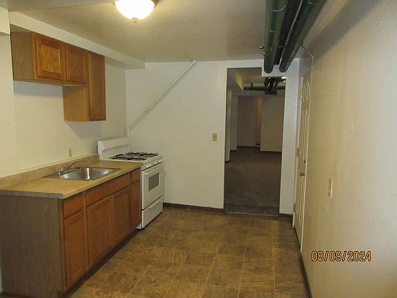 5th image of 819 E Center St #819