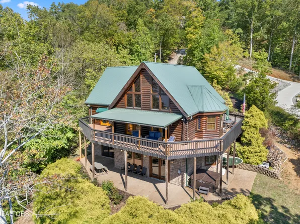 881 Lakeview Dr, Sharps Chapel, TN 37866