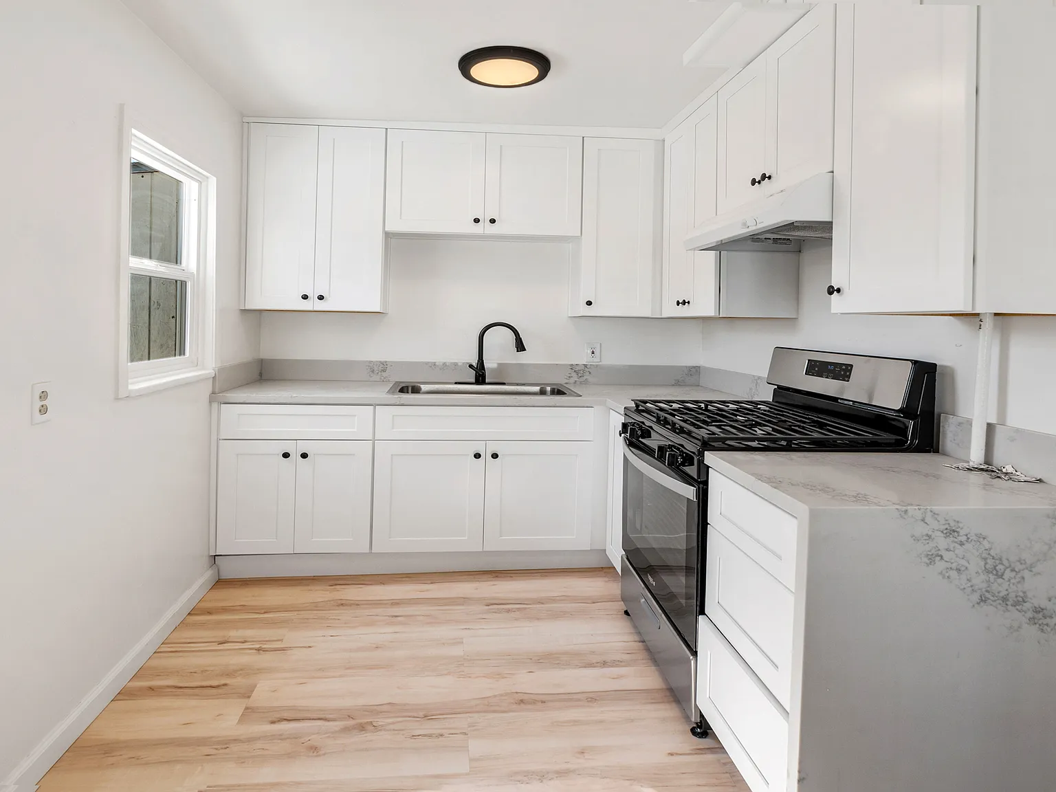 3332 Island Ave — Photo 3