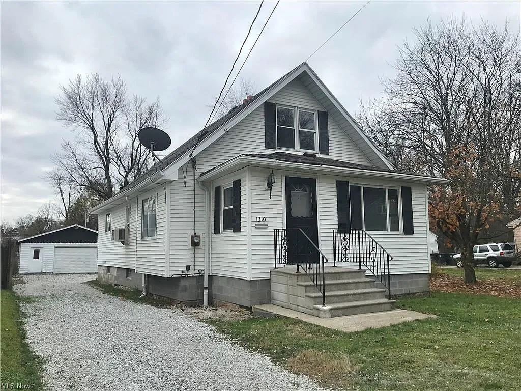3 bed, 1292 sqft, $1,300 — Photo 2