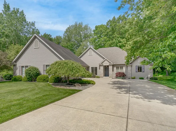 4151 Pine Knoll Ave, Kalamazoo, MI 49004