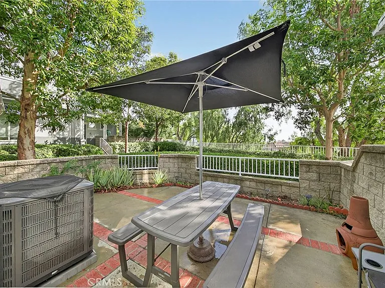 32 Carlsbad Ln — Photo 18