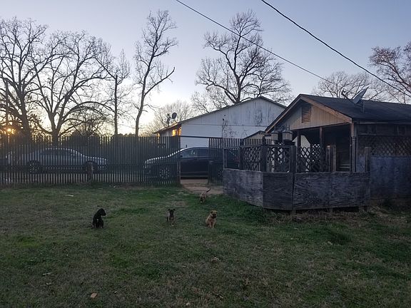 4th image of 2222 Sherrod St
