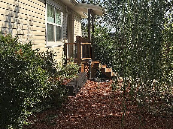 4th image of 1706 Miller Ave