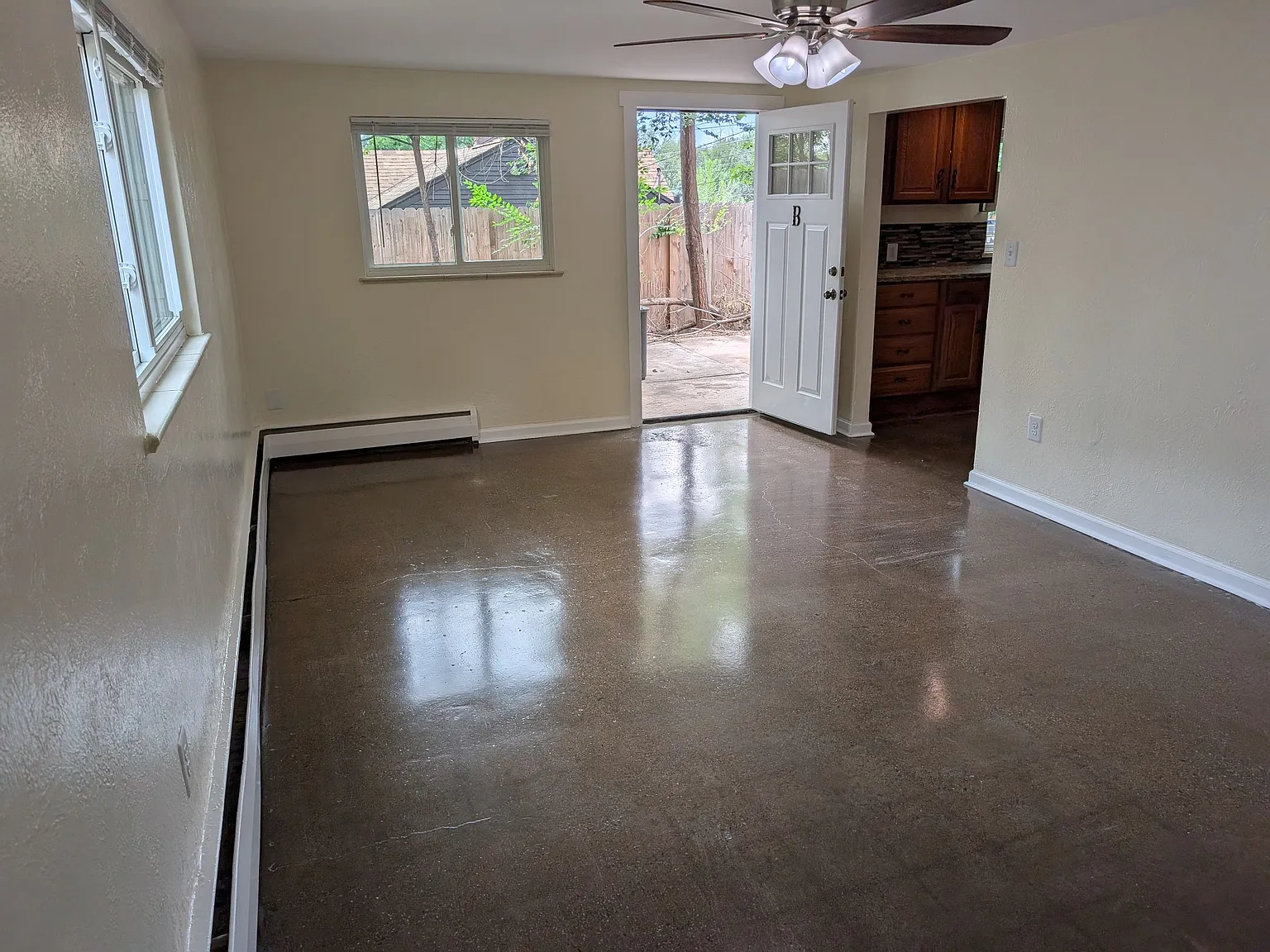 2 bed, 1196 sqft, $2,700 — Photo 3