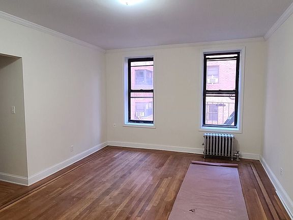 4th image of 83-64 Talbot St #3E