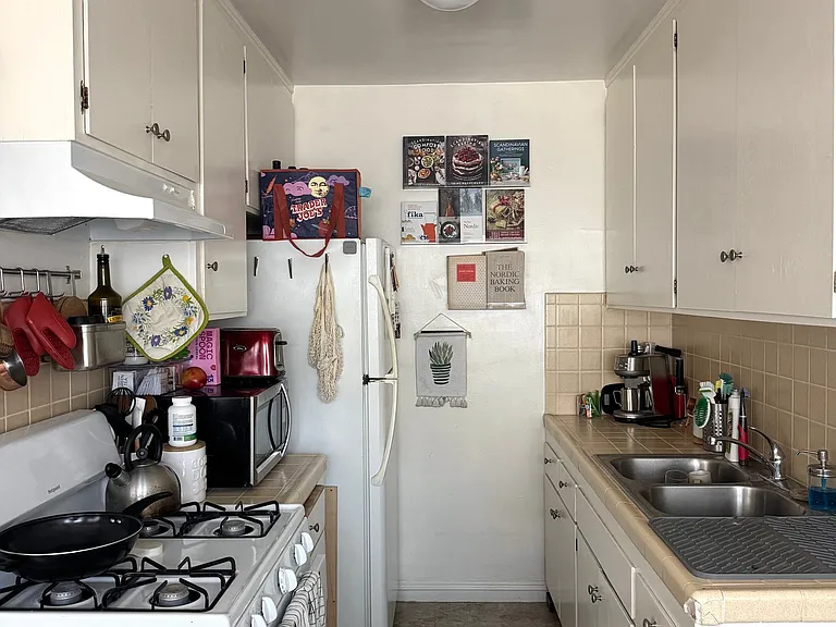 4747 S Centinela Ave — Photo 17