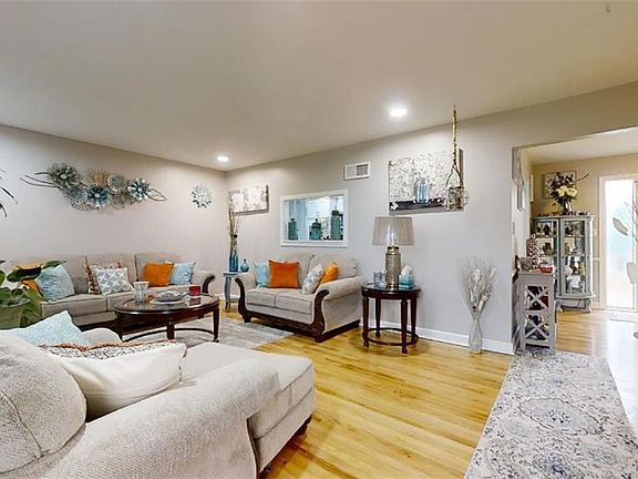 5th image of 7216 Waverly Ave
