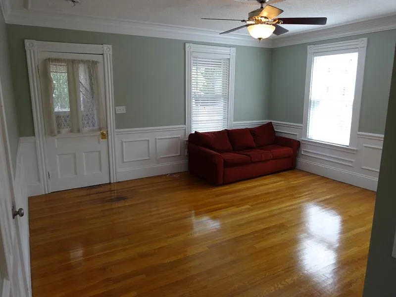 4 bed, 2200 sqft, $4,400 — Photo 3