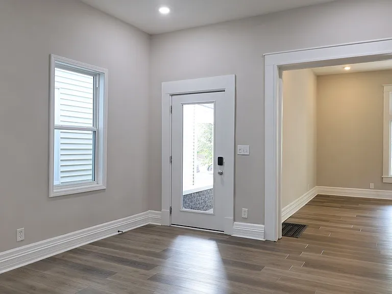 1827 Culbertson Ave — Photo 15