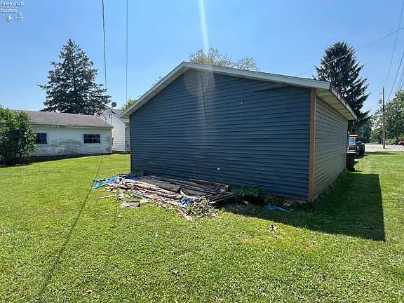 3rd image of 304 Vine St