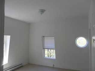 37 Stearns St APT 3, Framingham, MA 01701