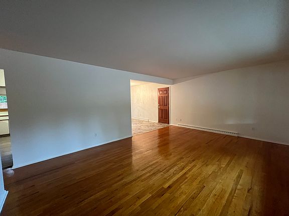 4th image of 3770 S Tamarac Dr