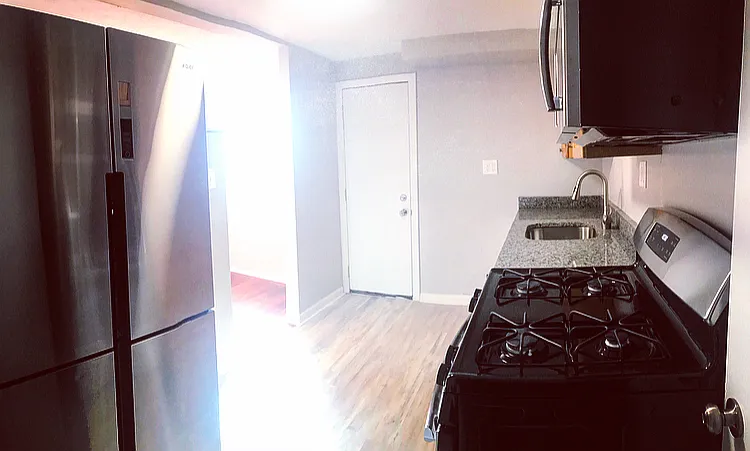 2 BR / 1 Bath Townhome - Swissvale Convenience! — Photo 4