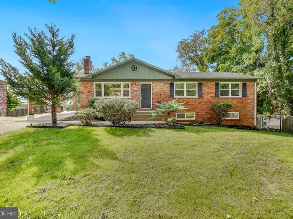410 Aqua Lynn Dr, Fort Washington, MD 20744