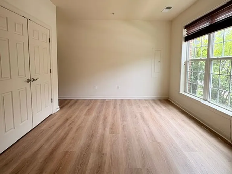 121 Autumn View Dr — Photo 4