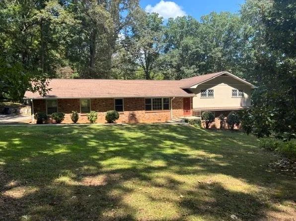 706 Hickory Ln SW, Russellville, AL 35653