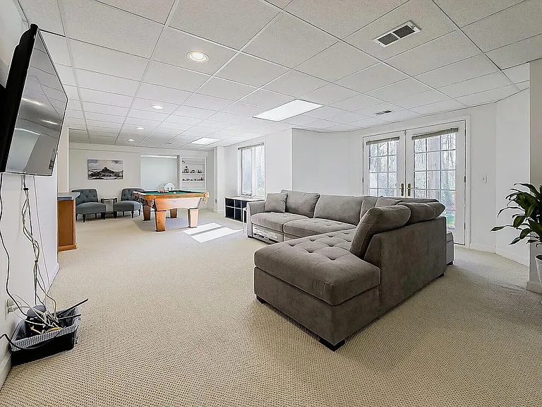 22646 Autumn Park Blvd — Photo 43