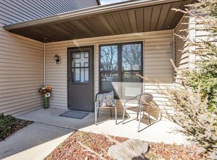 500 E Main St APT 7, Sun Prairie, WI 53590