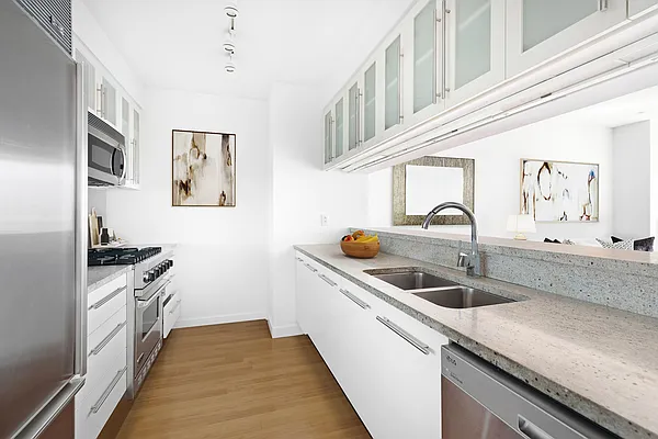 Rented by Compass | media 22