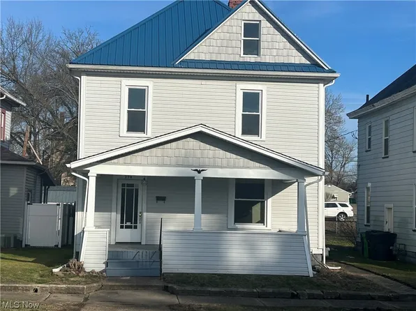 776 S 6th St, Coshocton, OH 43812