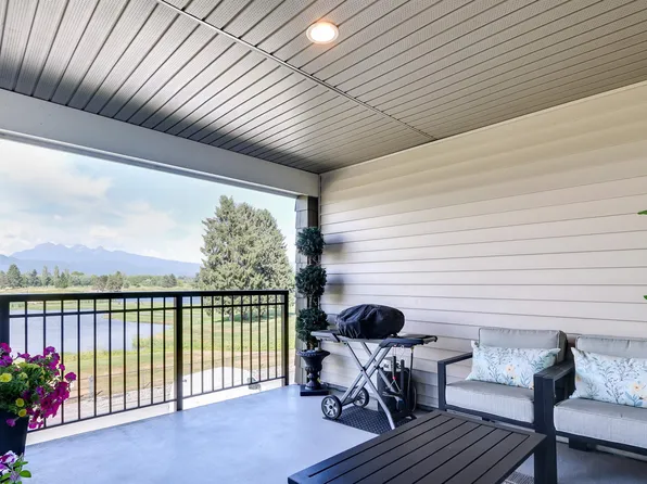 19673 Meadow Gardens Way #224, Pitt Meadows, BC V3Y 0A1