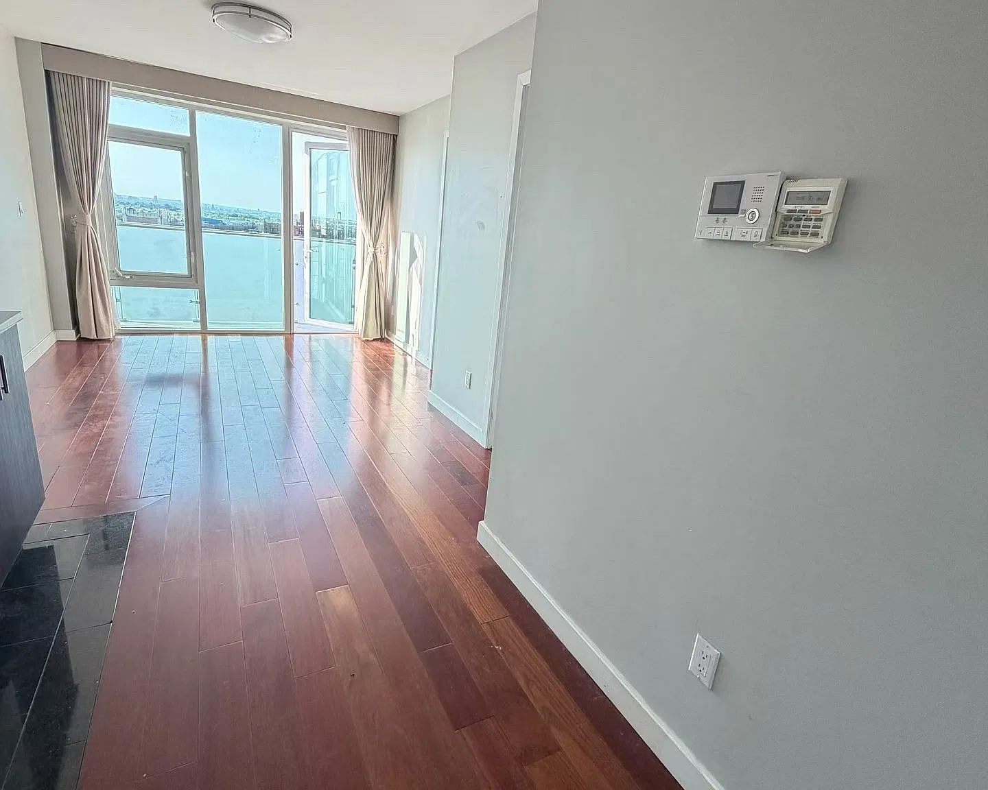 1 bed, 484 sqft, $2,600 — Photo 4