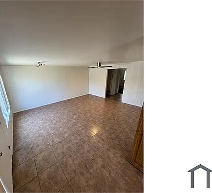 9004 S San Pedro St — Photo 8