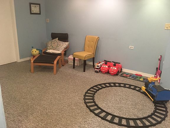 5th image of 1011 S Oak Park Ave APT B