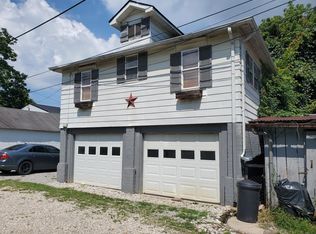 912 1/2 Center St, Ironton, OH 45638