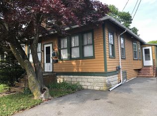 49 Sycamore St, Fairhaven, MA 02719