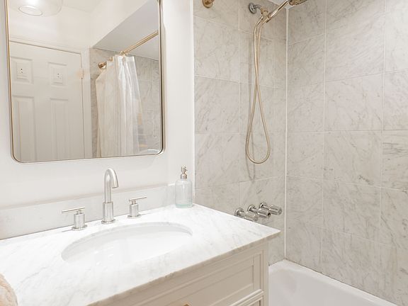 5th image of 101 Sterling Pl APT 2