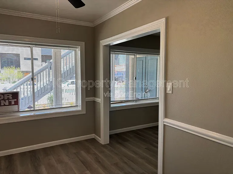 10822 Hartsook St #1 — Photo 8