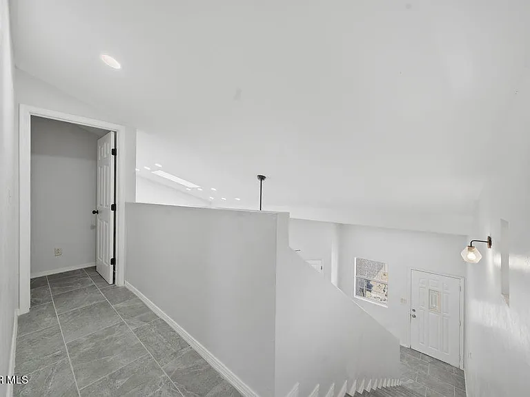 821 Los Lagos Way #A — Photo 17