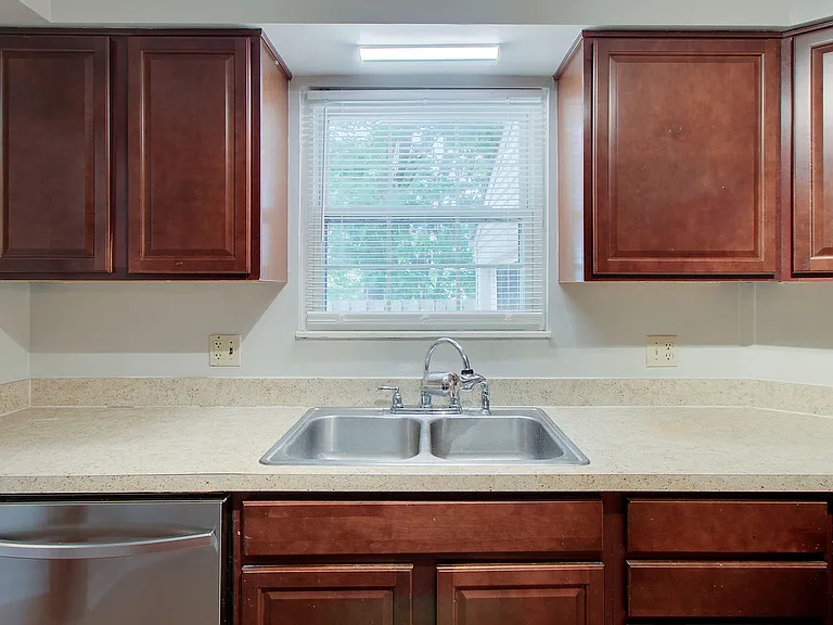 1655 Southbend Dr — Photo 5