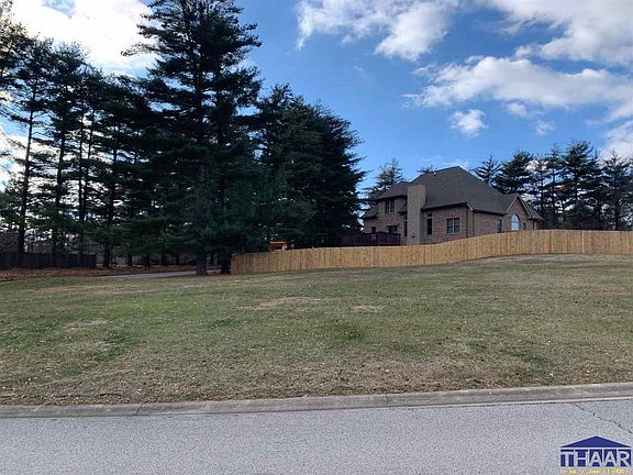 5th image of 2609 Eisenhower Ln