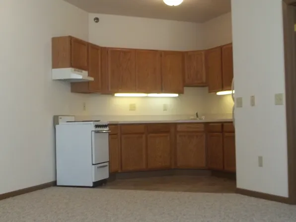 Civic Arms Apartment Homes, 2005 10th Ave APT 107, South Milwaukee, WI 53172