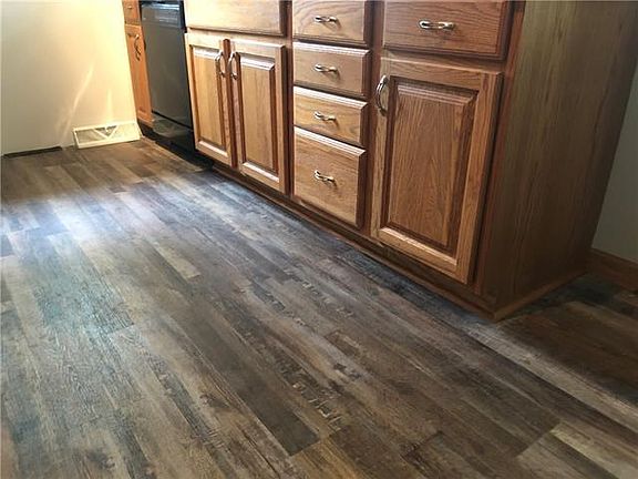 5th image of 3208 Jennifer Ln