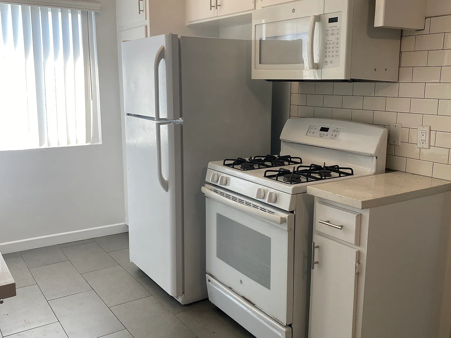502 Avenue G — Photo 3