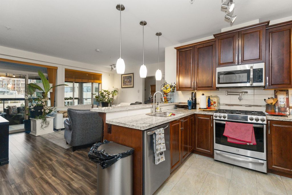 32445 Simon Ave #320, Abbotsford, BC - View 4