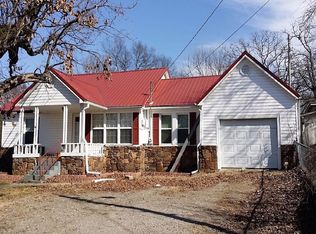 720 N 27th St, Van Buren, AR 72956