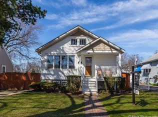 9808 S 54th Ave, Oak Lawn, IL 60453