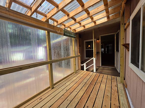 4th image of 1256 Skyline Ln