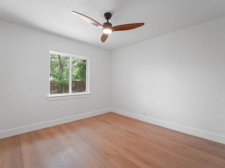 10746 Cotillion Dr — Photo 6