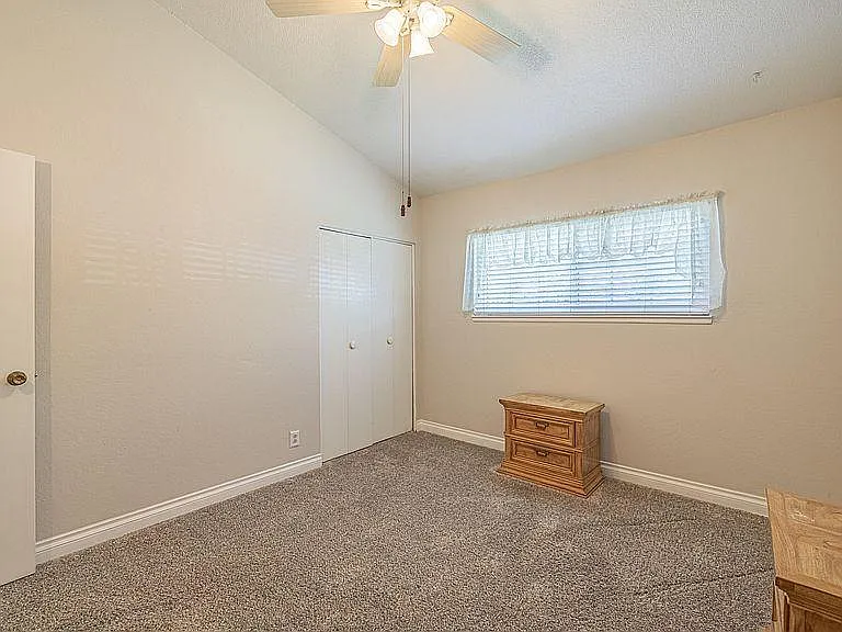 43710 Rimvale Ave — Photo 12