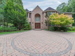423 Old Tappan Rd, Old Tappan, NJ 07675
