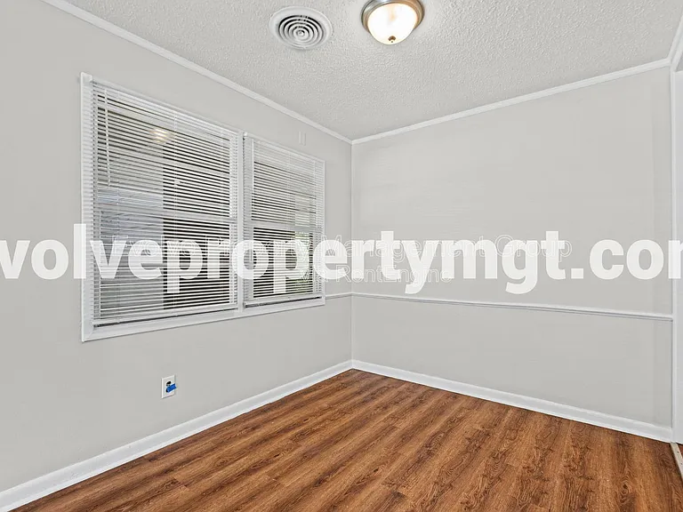 1716 Cornelia Ln — Photo 6