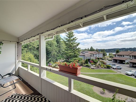 3rd image of 23407 Lakeview Dr #G