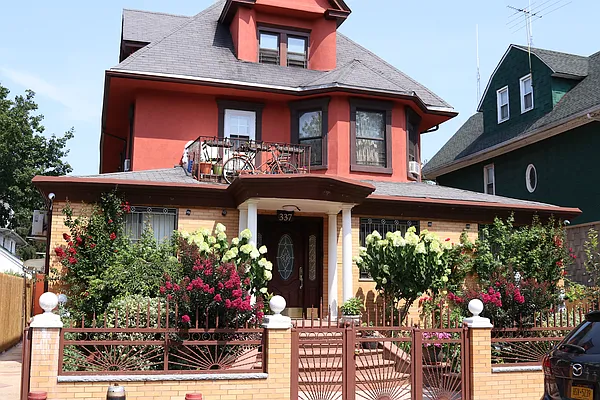 Rented by Corcoran | media 7