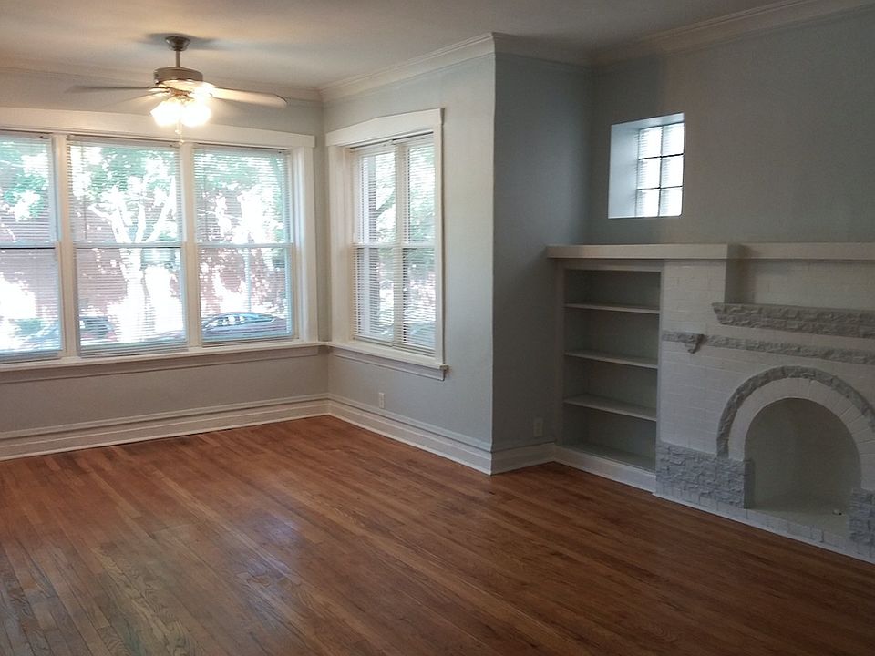 1st image of 4745 N Washtenaw Ave #1